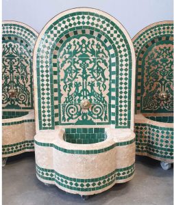 Marokkanischer Keramikbrunnen